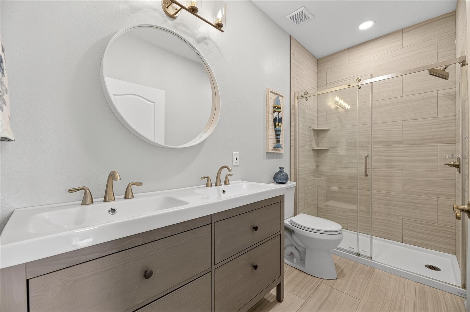 Image 66 of 97 For 413 Manns Harbor Drive