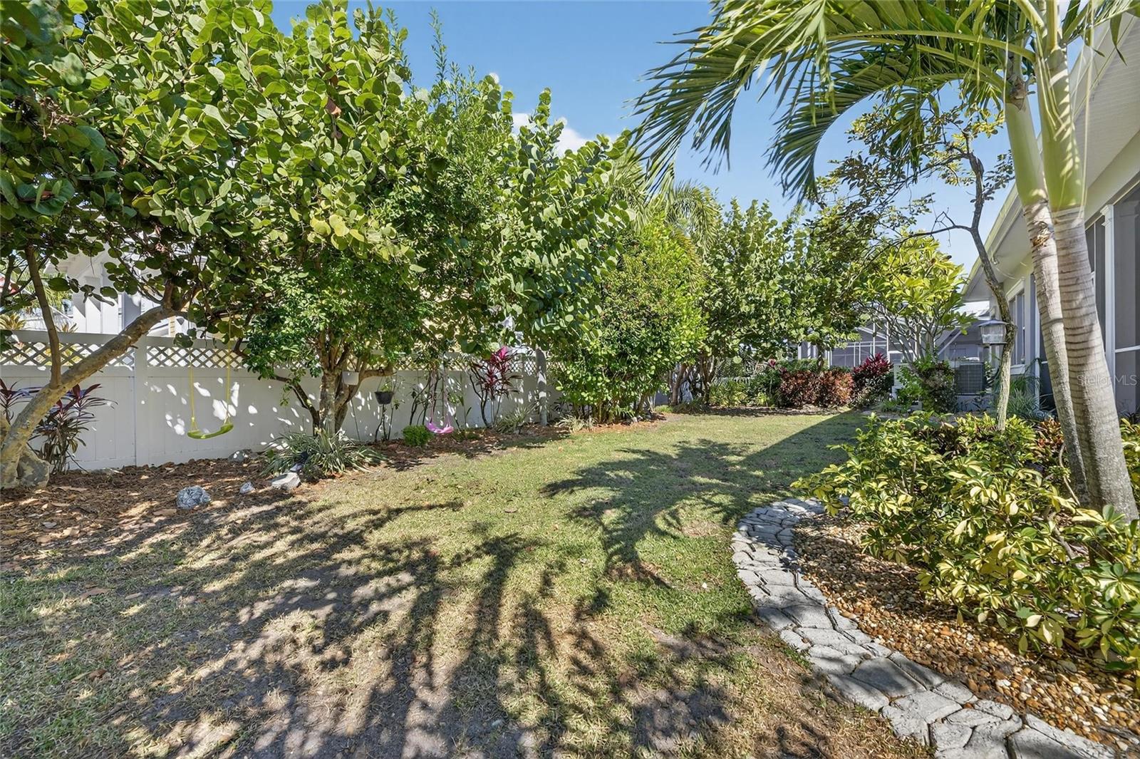 Image 71 of 97 For 413 Manns Harbor Drive