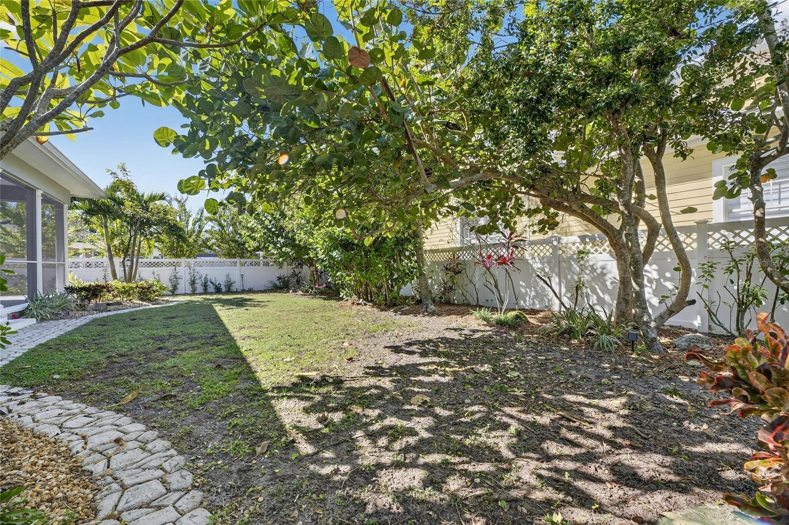 Image 74 of 97 For 413 Manns Harbor Drive