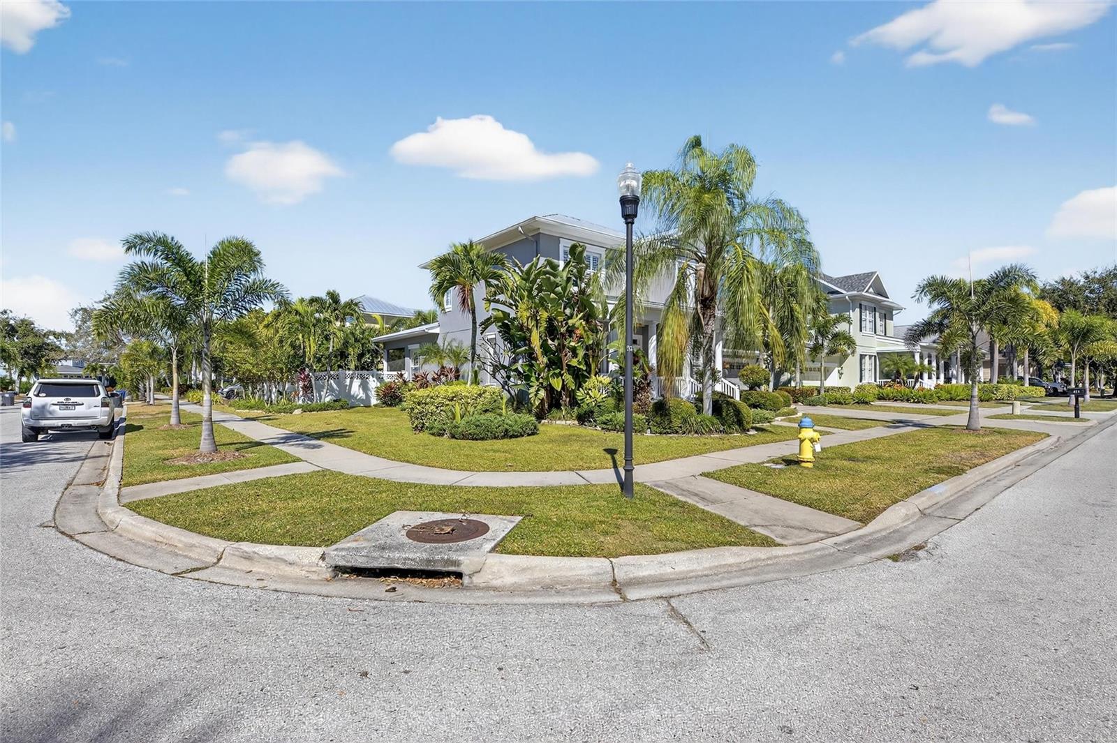 Image 77 of 97 For 413 Manns Harbor Drive