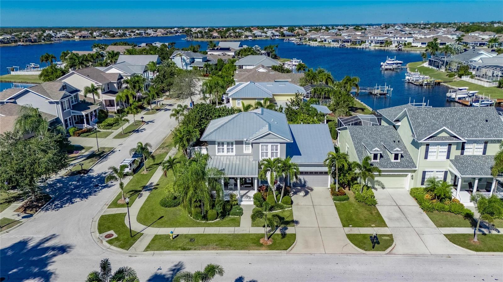 Image 84 of 97 For 413 Manns Harbor Drive