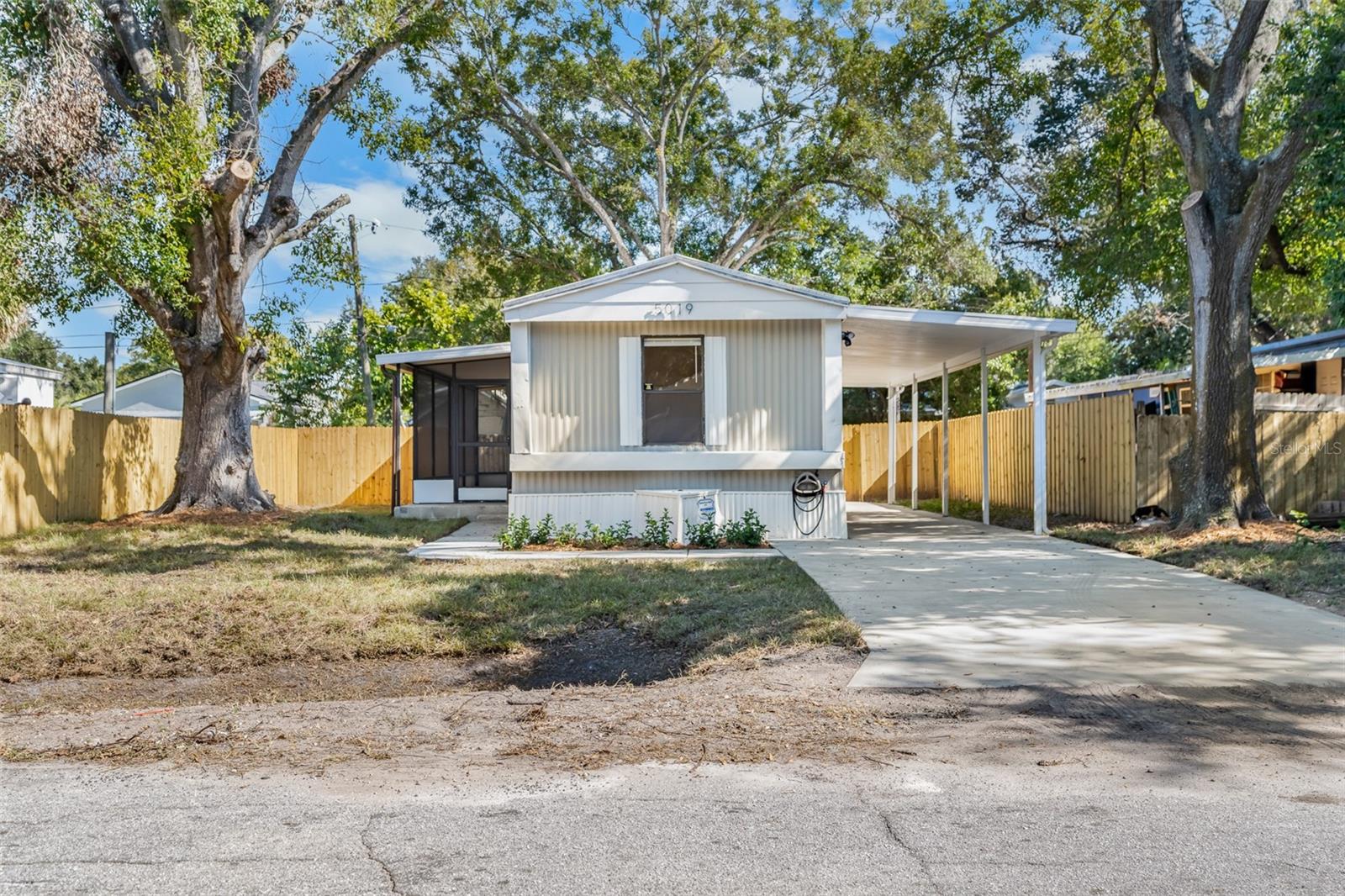 Details for 5019 68th Street N, ST PETERSBURG, FL 33709
