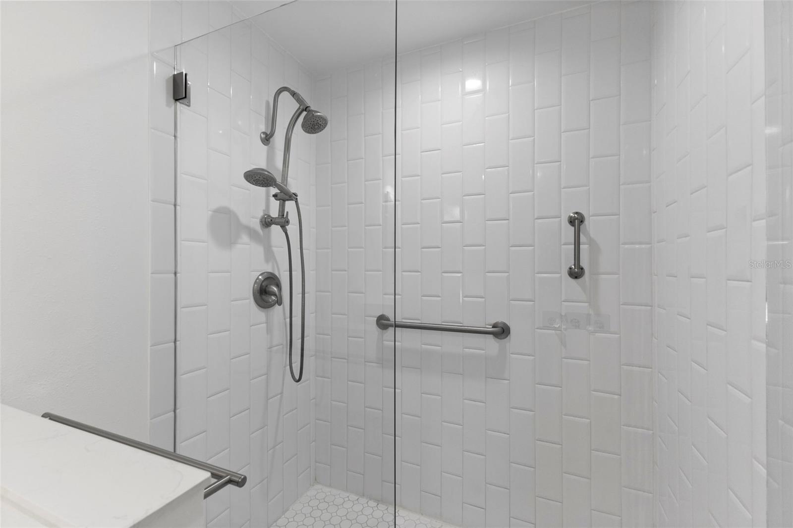 Image 20 of 36 For 3010 Grovewood Court D