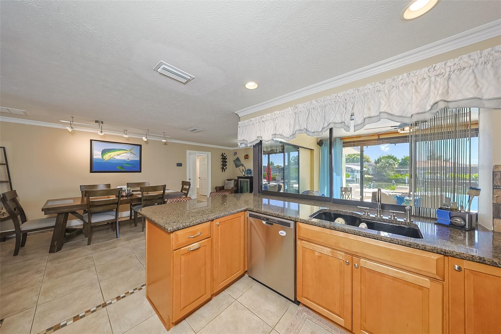 Image 11 of 49 For 914 Chipaway Drive