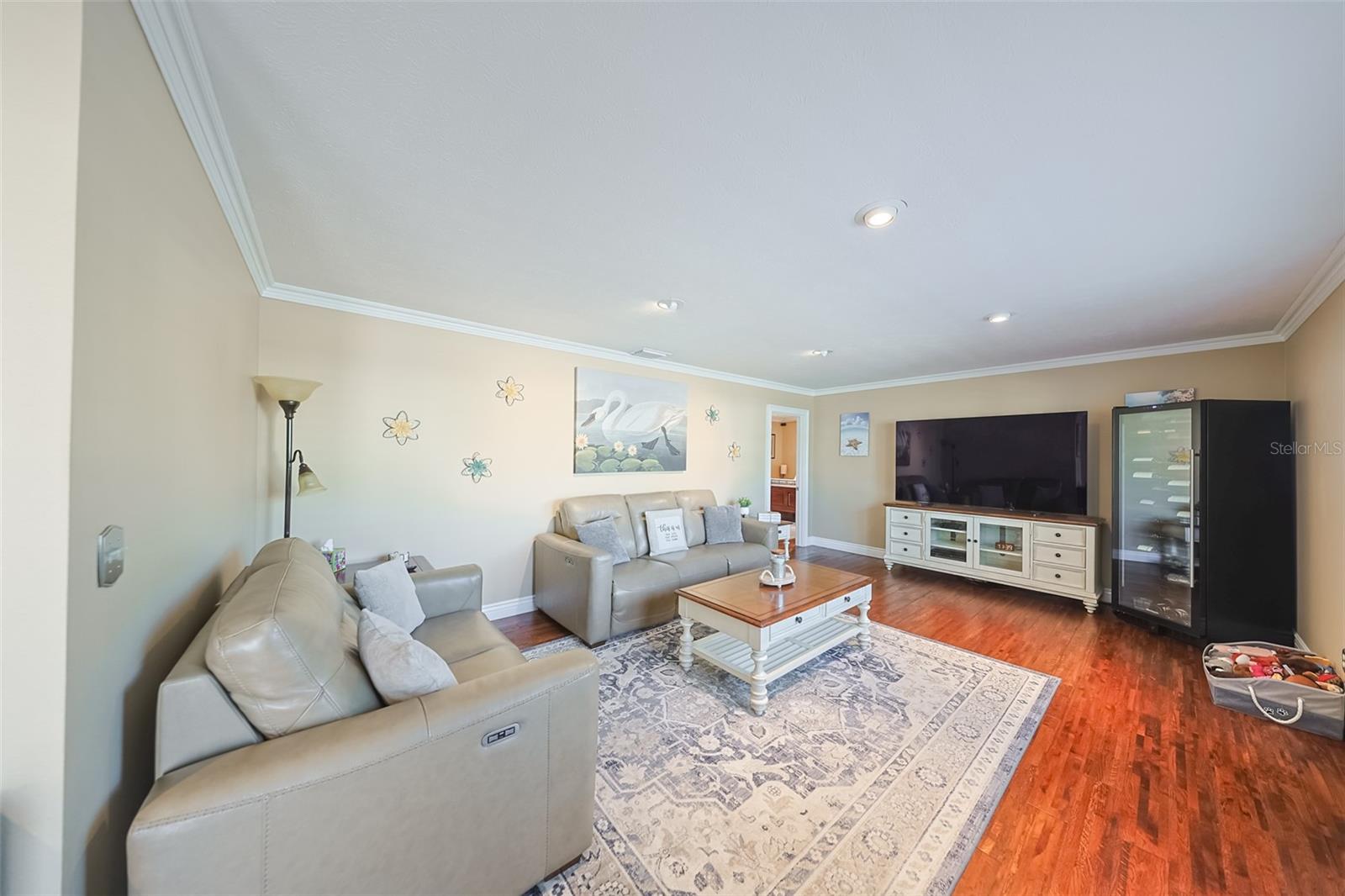 Image 13 of 49 For 914 Chipaway Drive