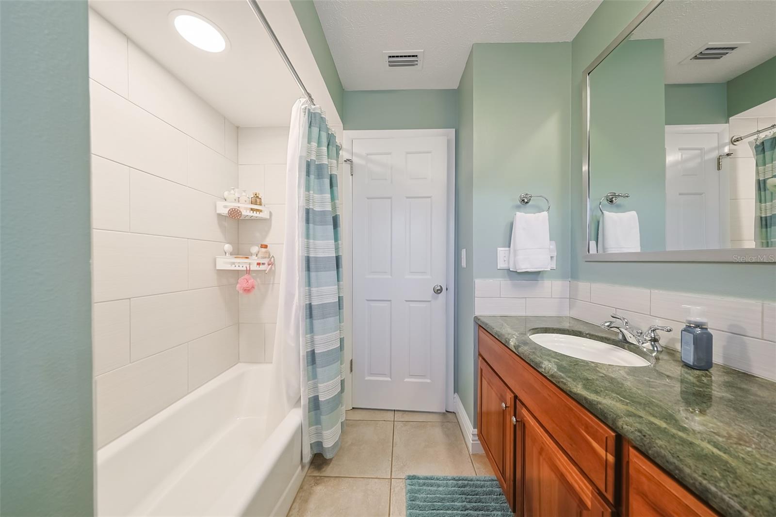 Image 26 of 49 For 914 Chipaway Drive