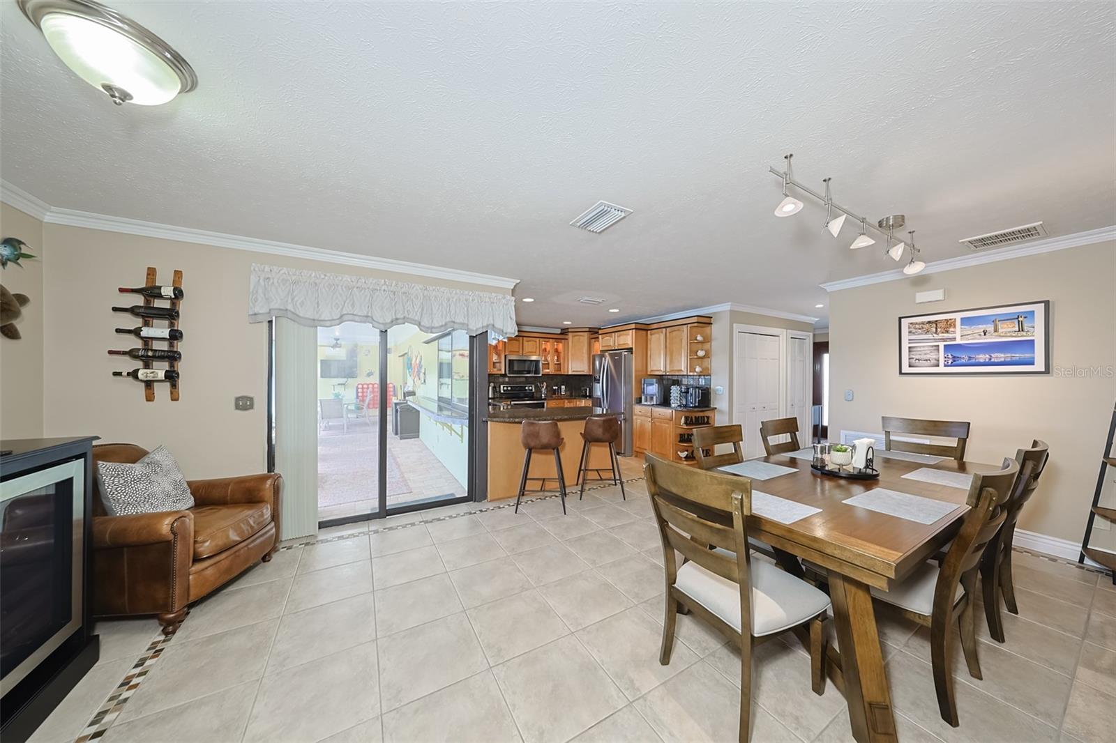 Image 27 of 49 For 914 Chipaway Drive