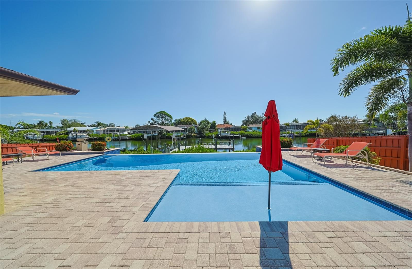 Image 42 of 49 For 914 Chipaway Drive