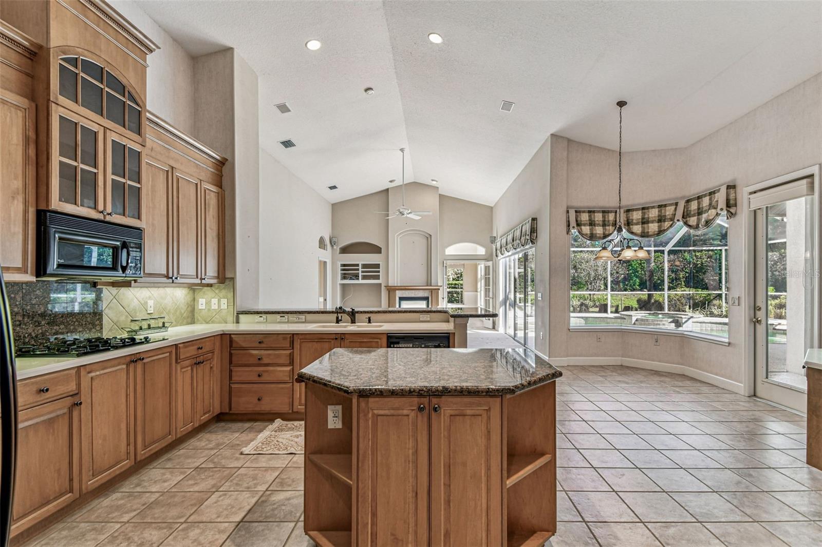 Image 18 of 96 For 3988 Mimosa Place