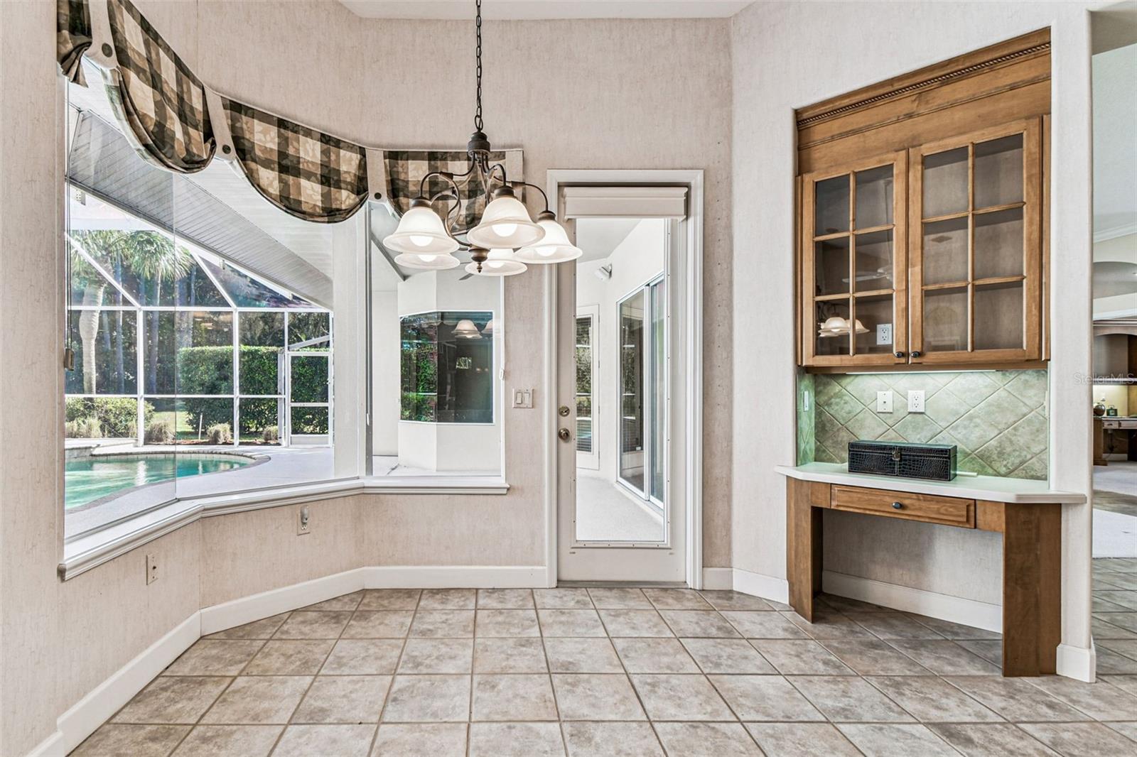 Image 21 of 96 For 3988 Mimosa Place