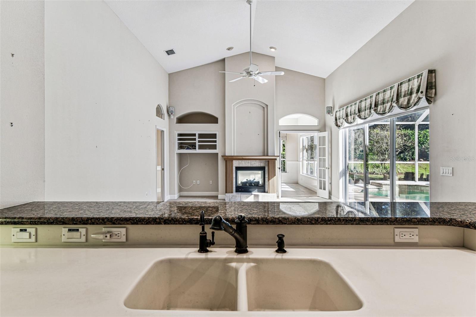 Image 23 of 96 For 3988 Mimosa Place