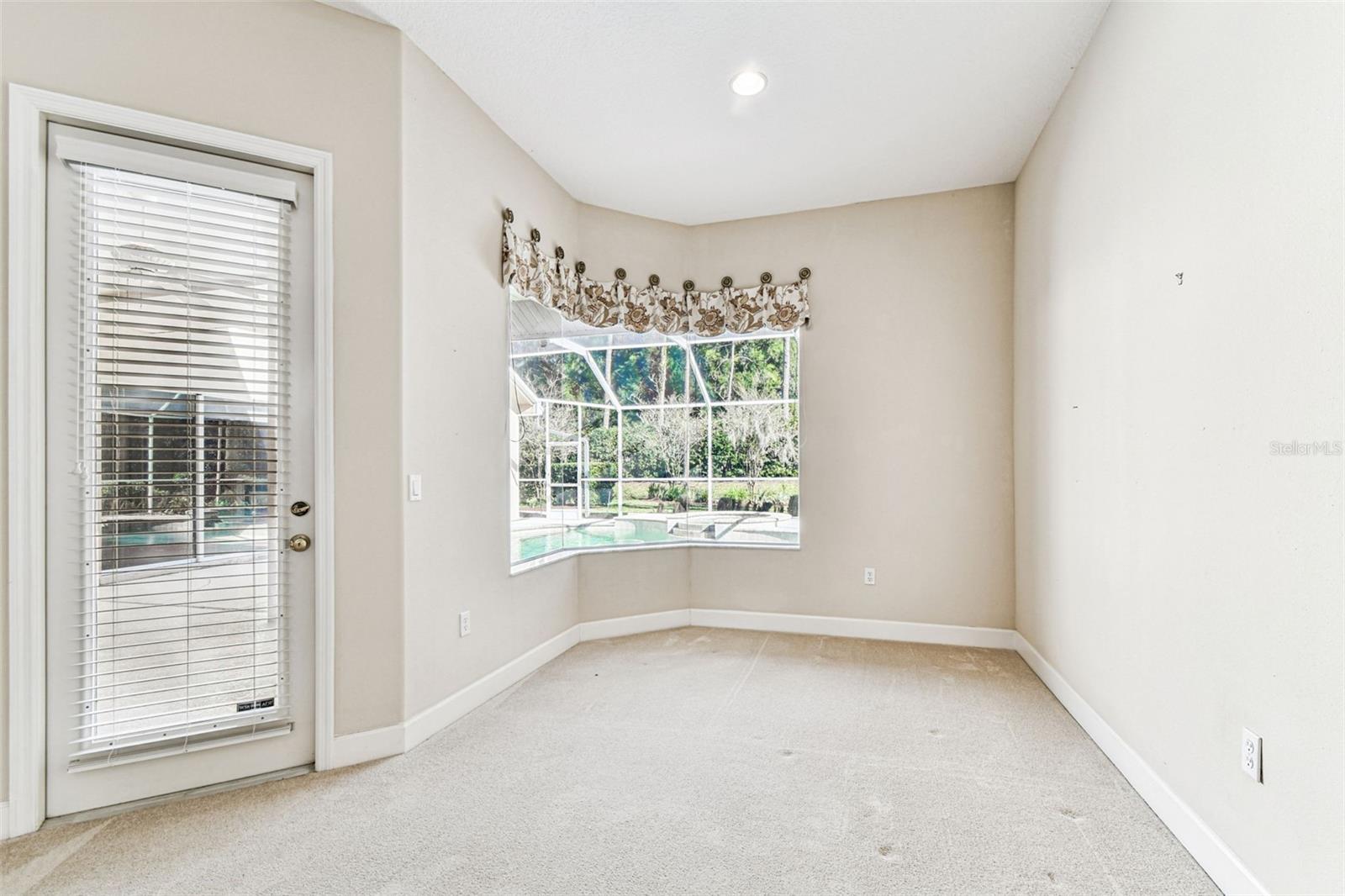 Image 33 of 96 For 3988 Mimosa Place