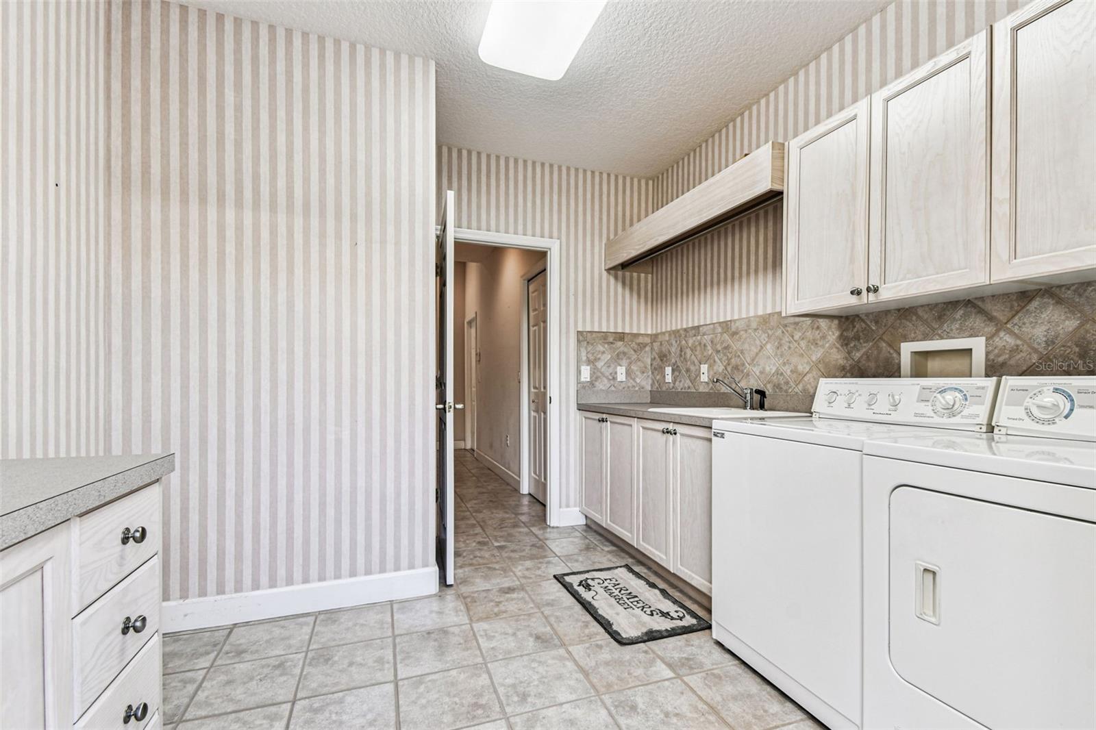 Image 60 of 96 For 3988 Mimosa Place