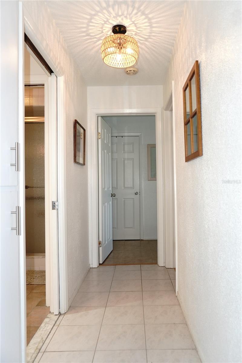 Image 22 of 31 For 4312 Tahitian Gardens Cir  E