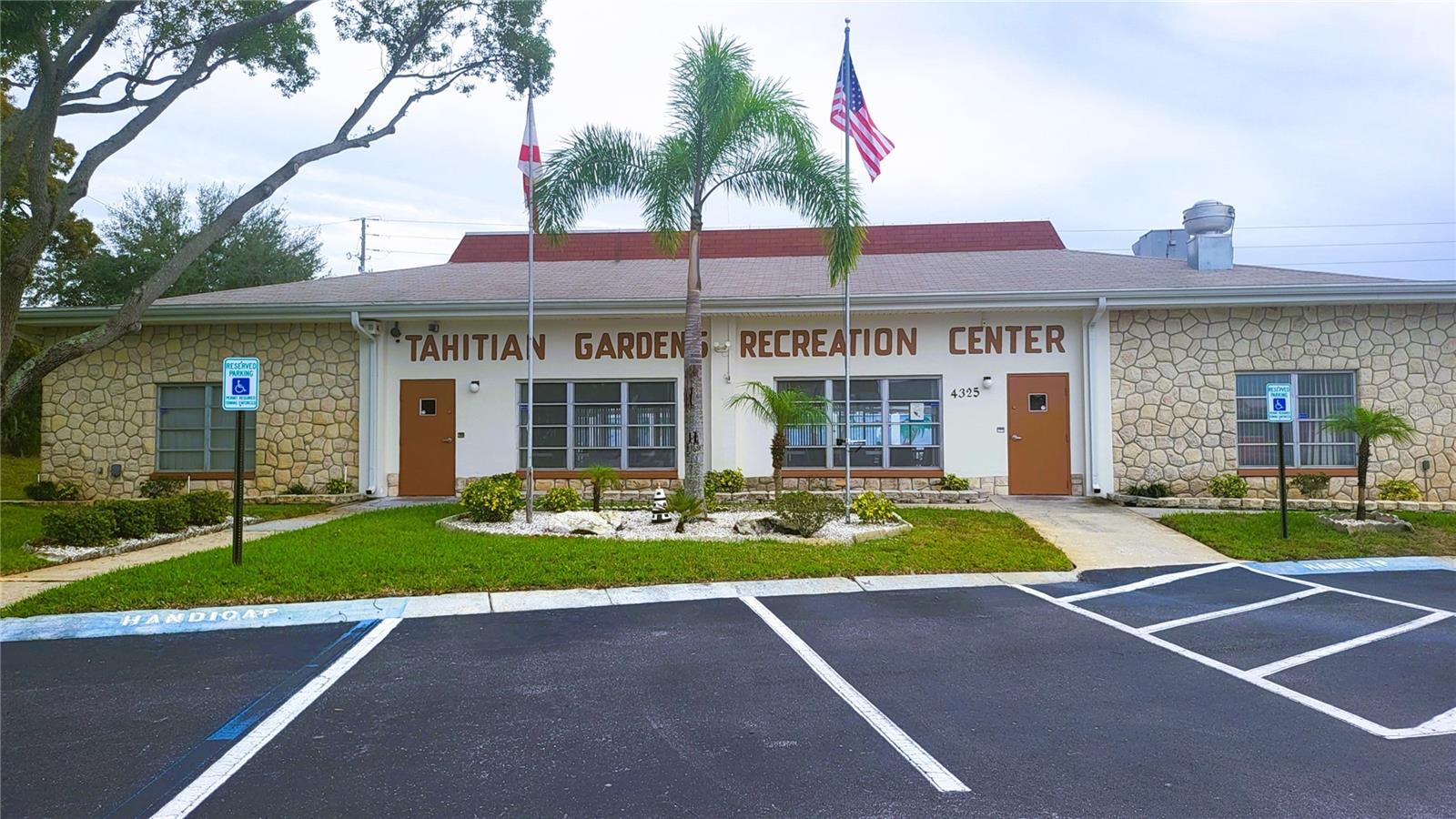 Image 25 of 31 For 4312 Tahitian Gardens Cir  E