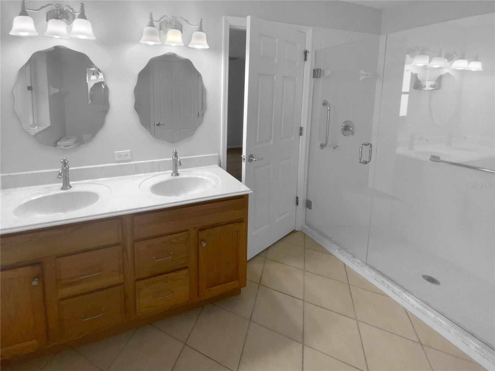 Image 21 of 31 For 18535 Hidden Pines Way