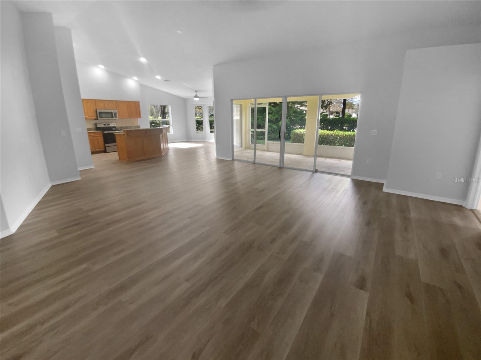 Image 5 of 31 For 18535 Hidden Pines Way