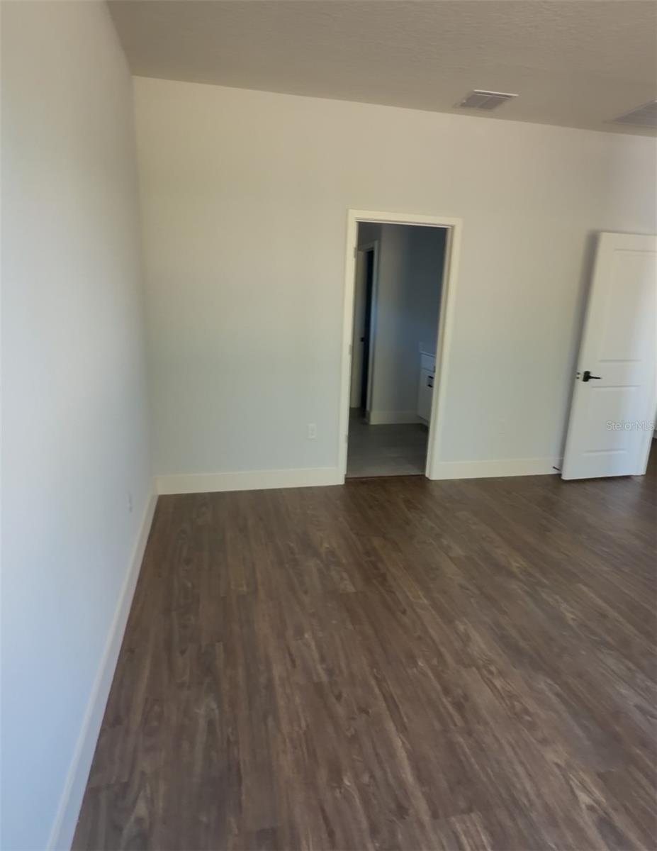 Image 14 of 18 For 98 Birchwood Drive