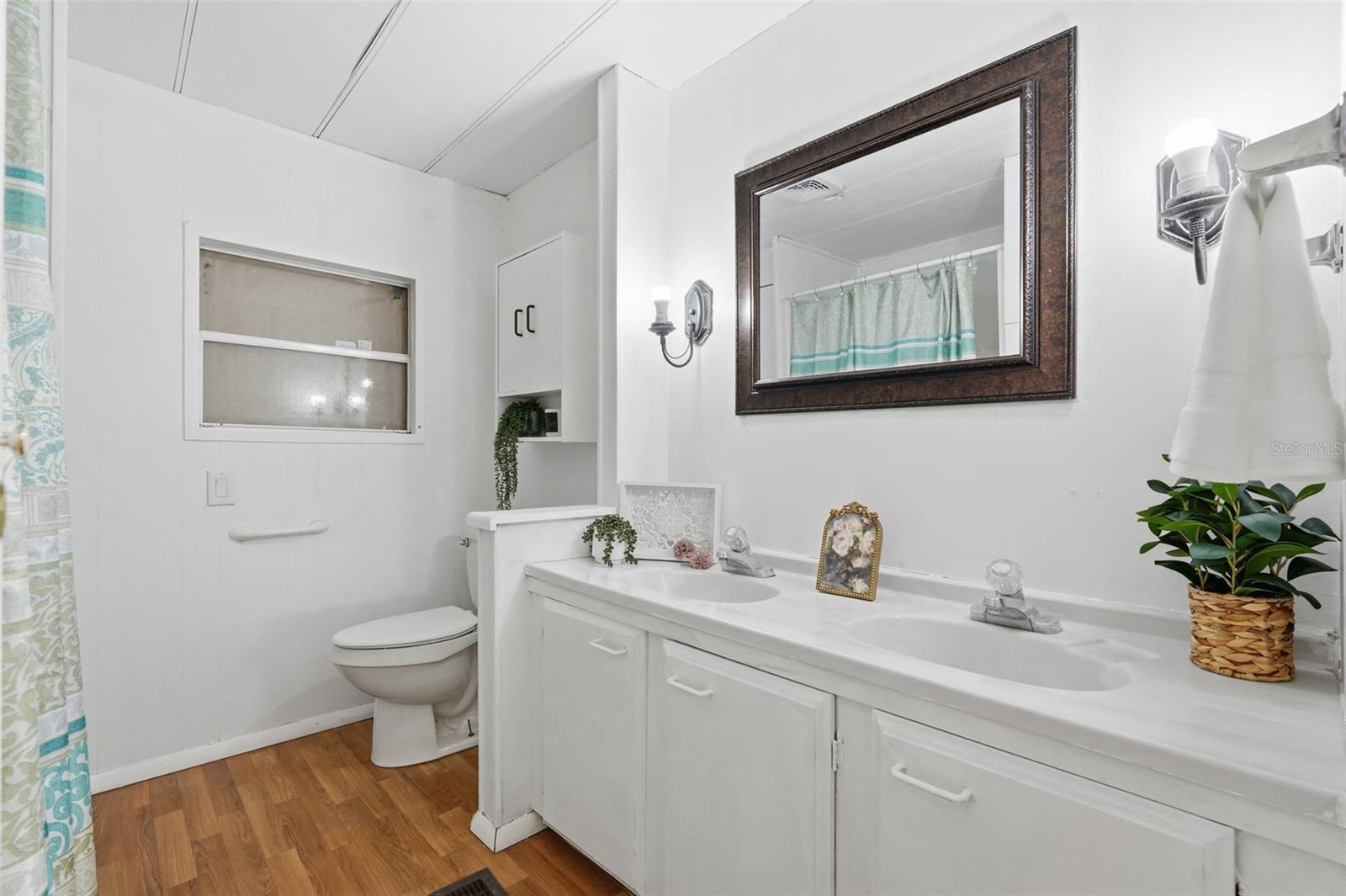 Image 18 of 27 For 37828 Newal Avenue