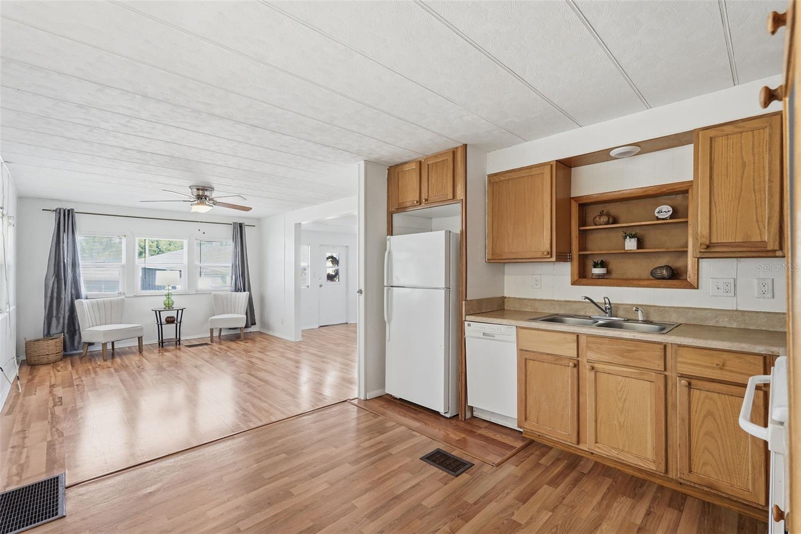 Image 7 of 27 For 37828 Newal Avenue