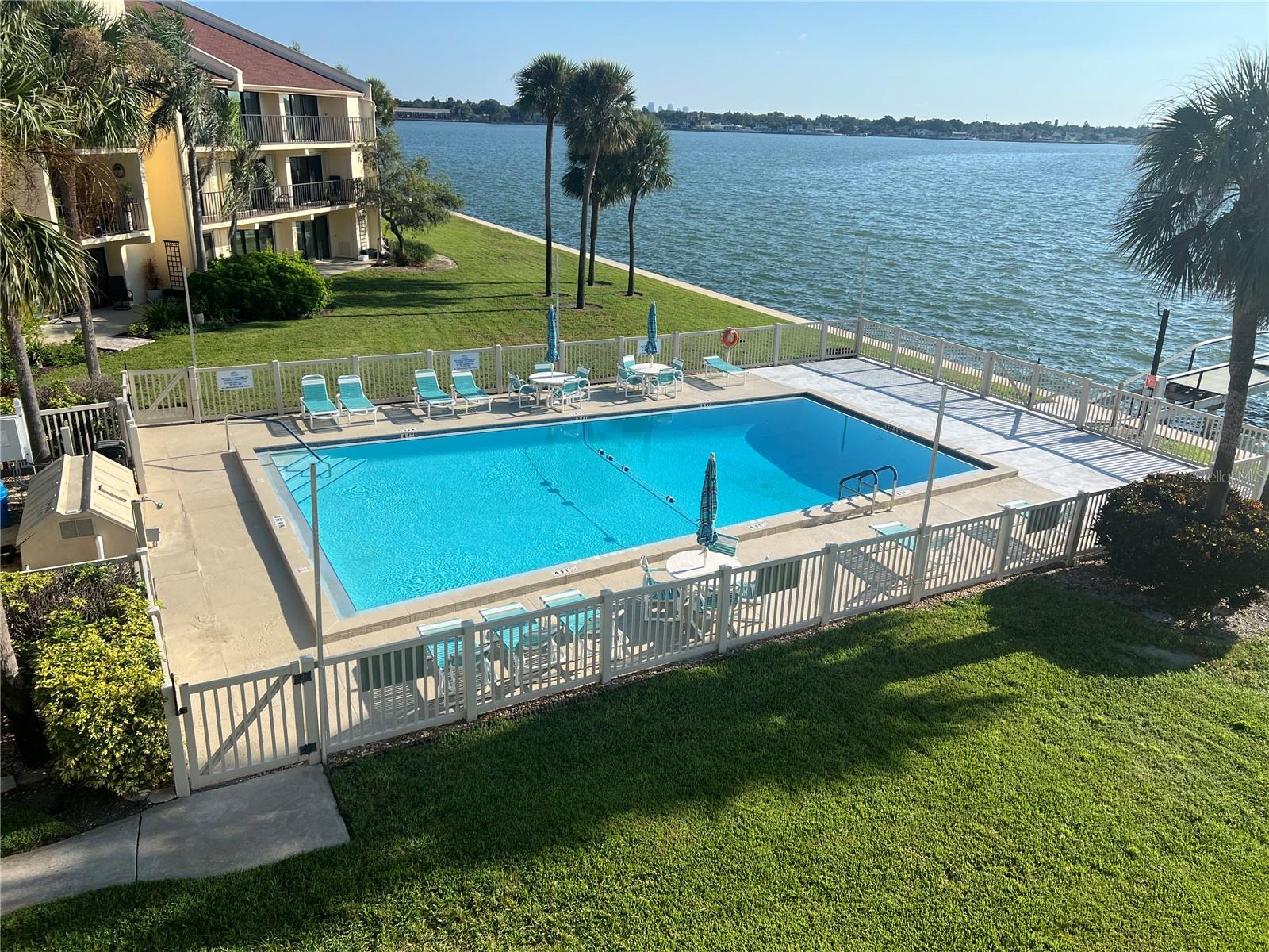 Details for 7520 Sunshine Skyway Lane S T18, ST PETERSBURG, FL 33711