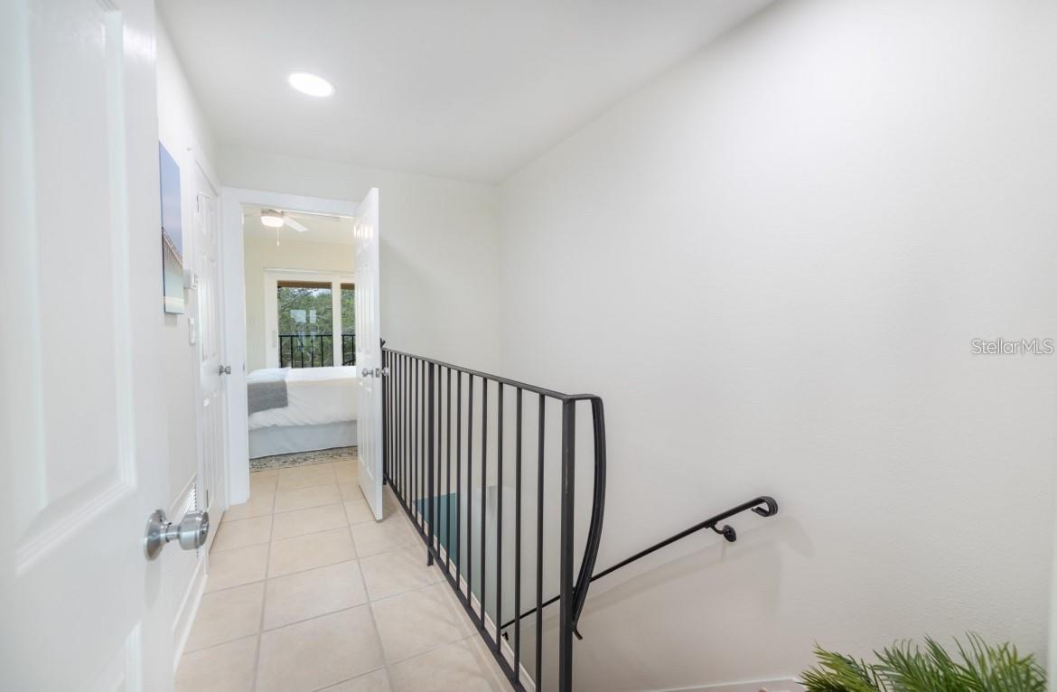 Image 31 of 53 For 7520 Sunshine Skyway Lane S T18