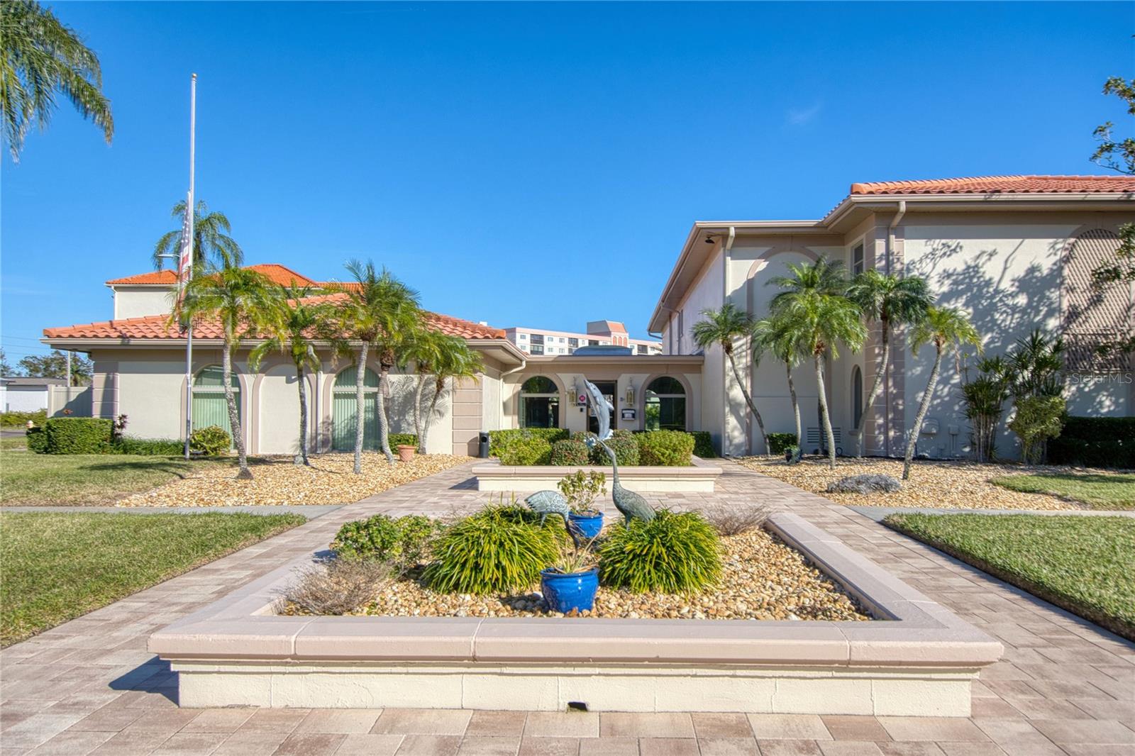 Image 32 of 36 For 19029 Us Highway 19 N 32b