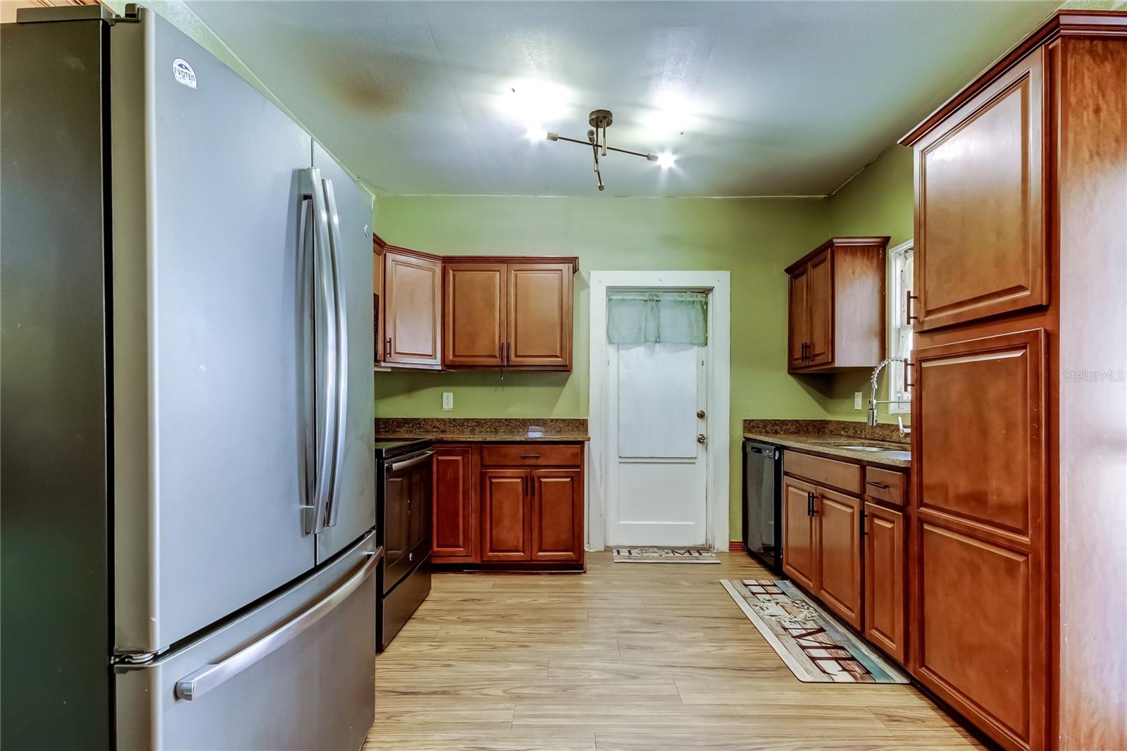 Image 18 of 27 For 603 Merrin Street