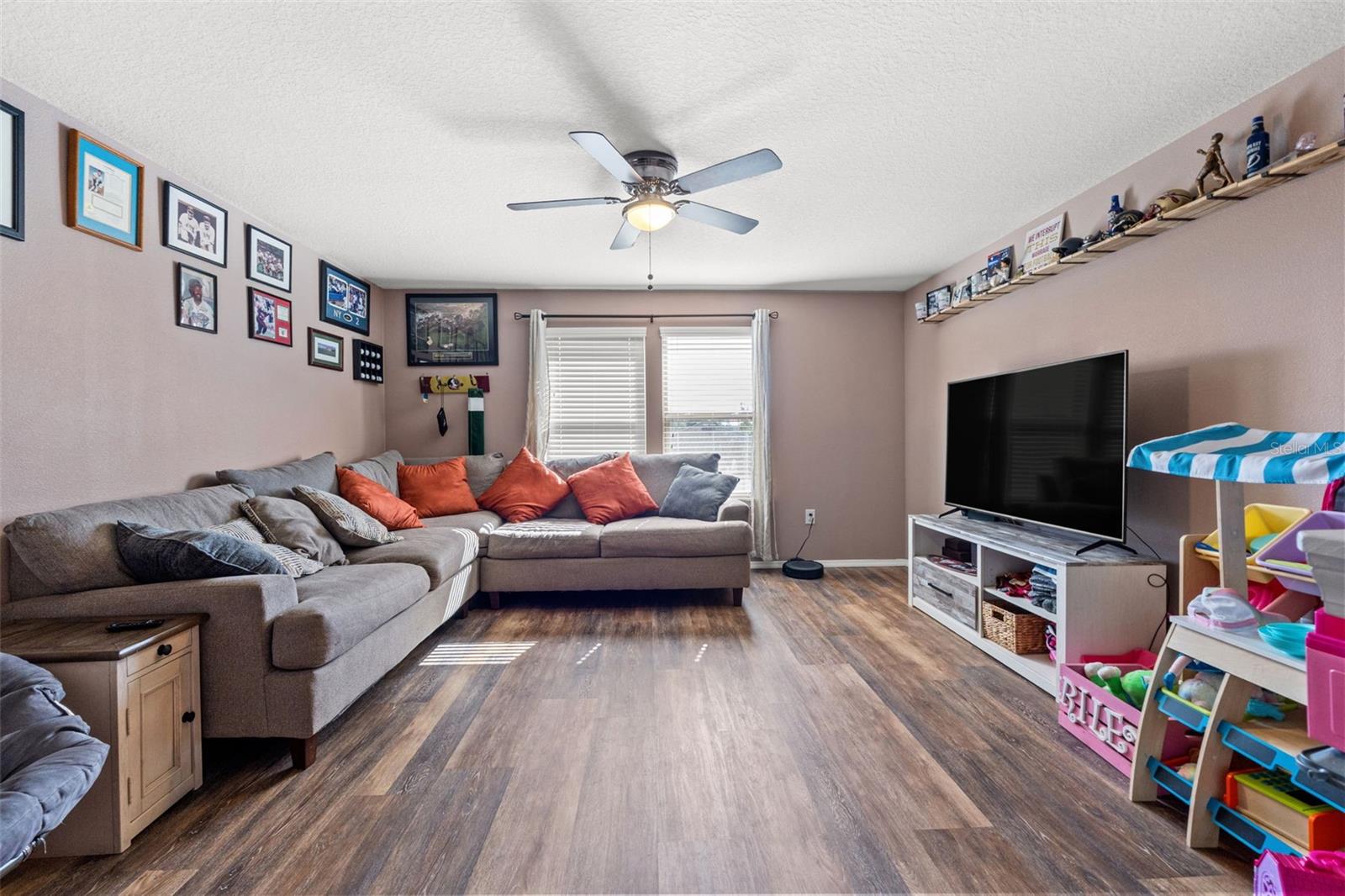 Image 14 of 43 For 15476 Stone House Drive