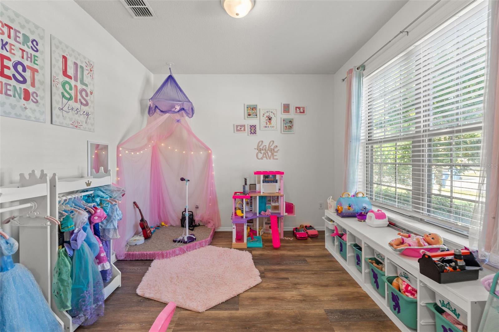 Image 24 of 43 For 15476 Stone House Drive