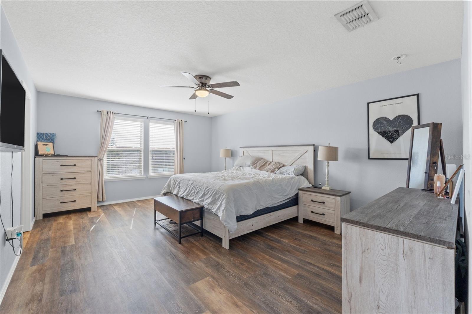 Image 4 of 43 For 15476 Stone House Drive