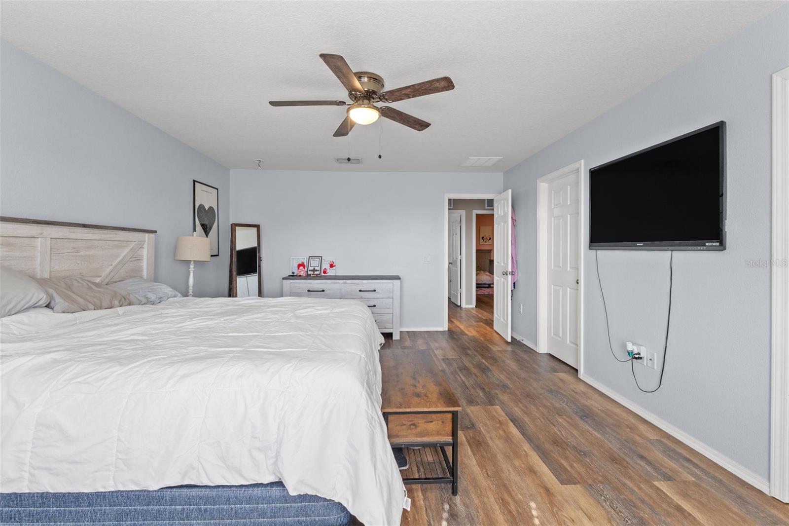 Image 7 of 43 For 15476 Stone House Drive