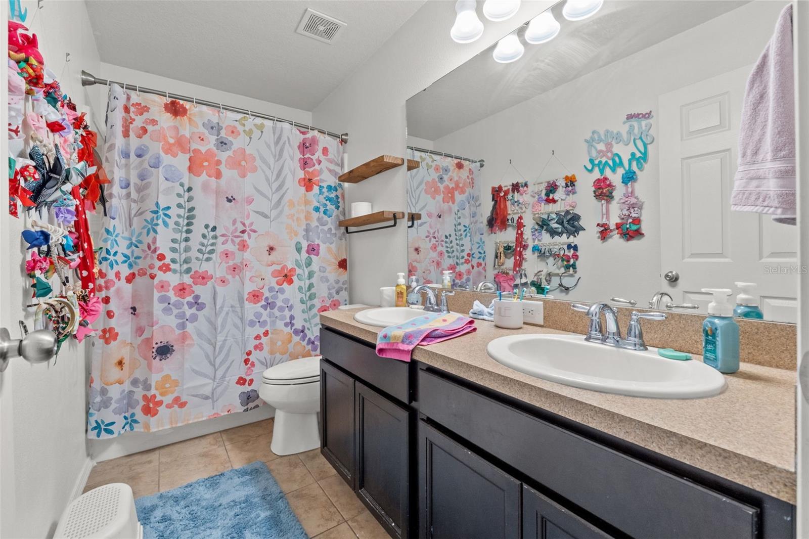 Image 8 of 43 For 15476 Stone House Drive