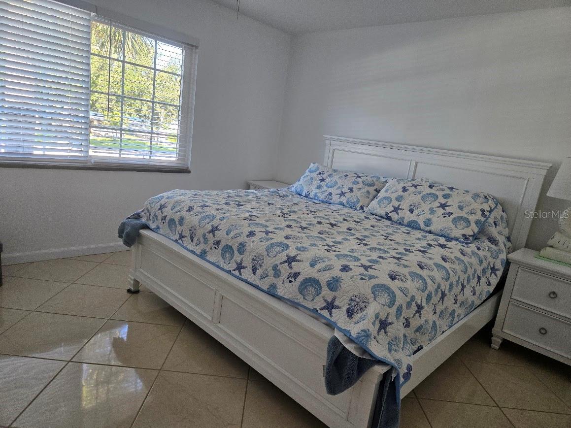 Image 9 of 13 For 650 Pinellas Point Drive S 204