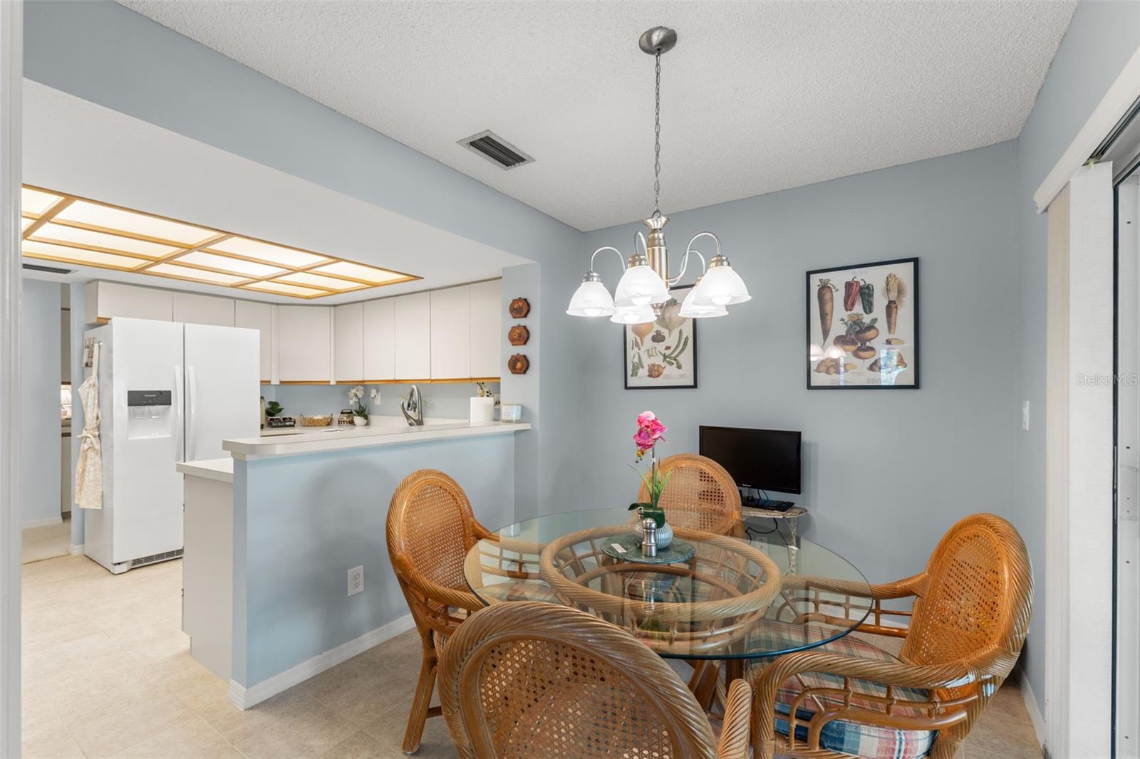 Image 17 of 45 For 235 Woodridge Circle