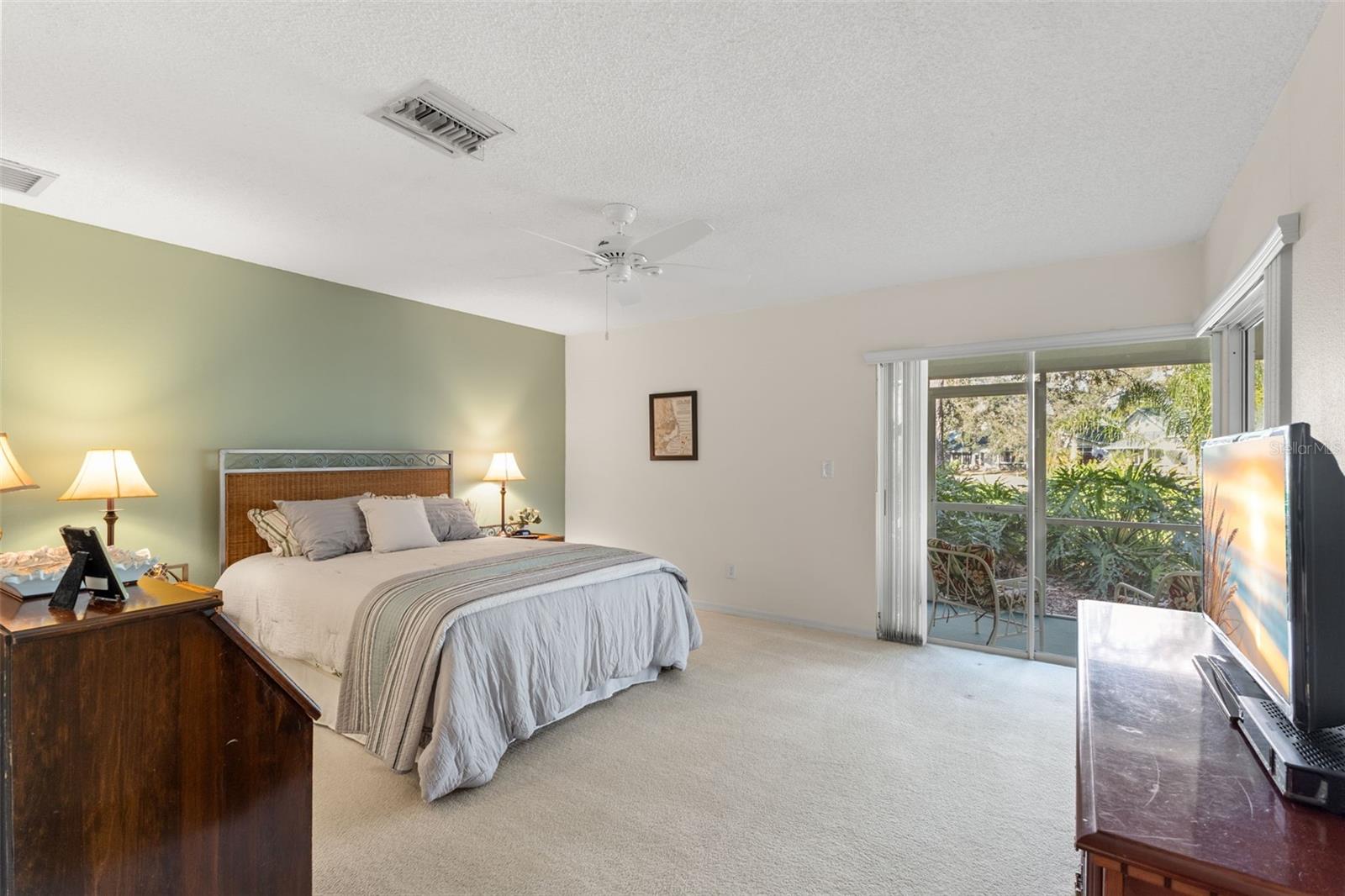 Image 25 of 45 For 235 Woodridge Circle