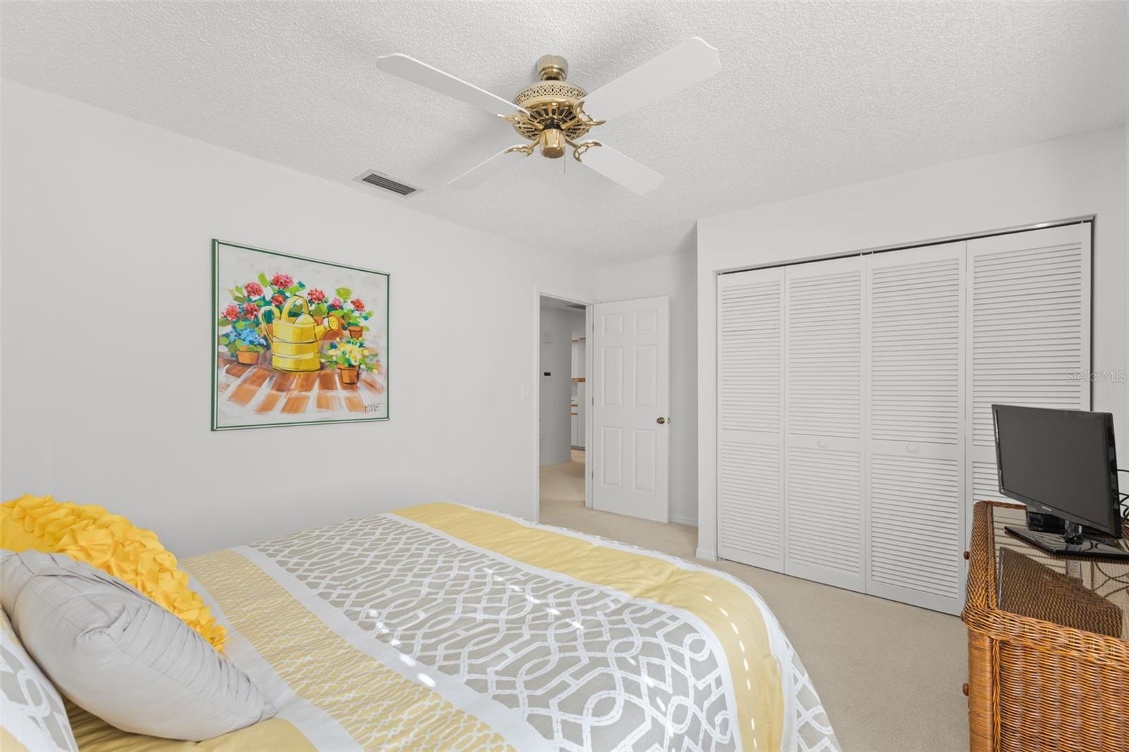 Image 33 of 45 For 235 Woodridge Circle