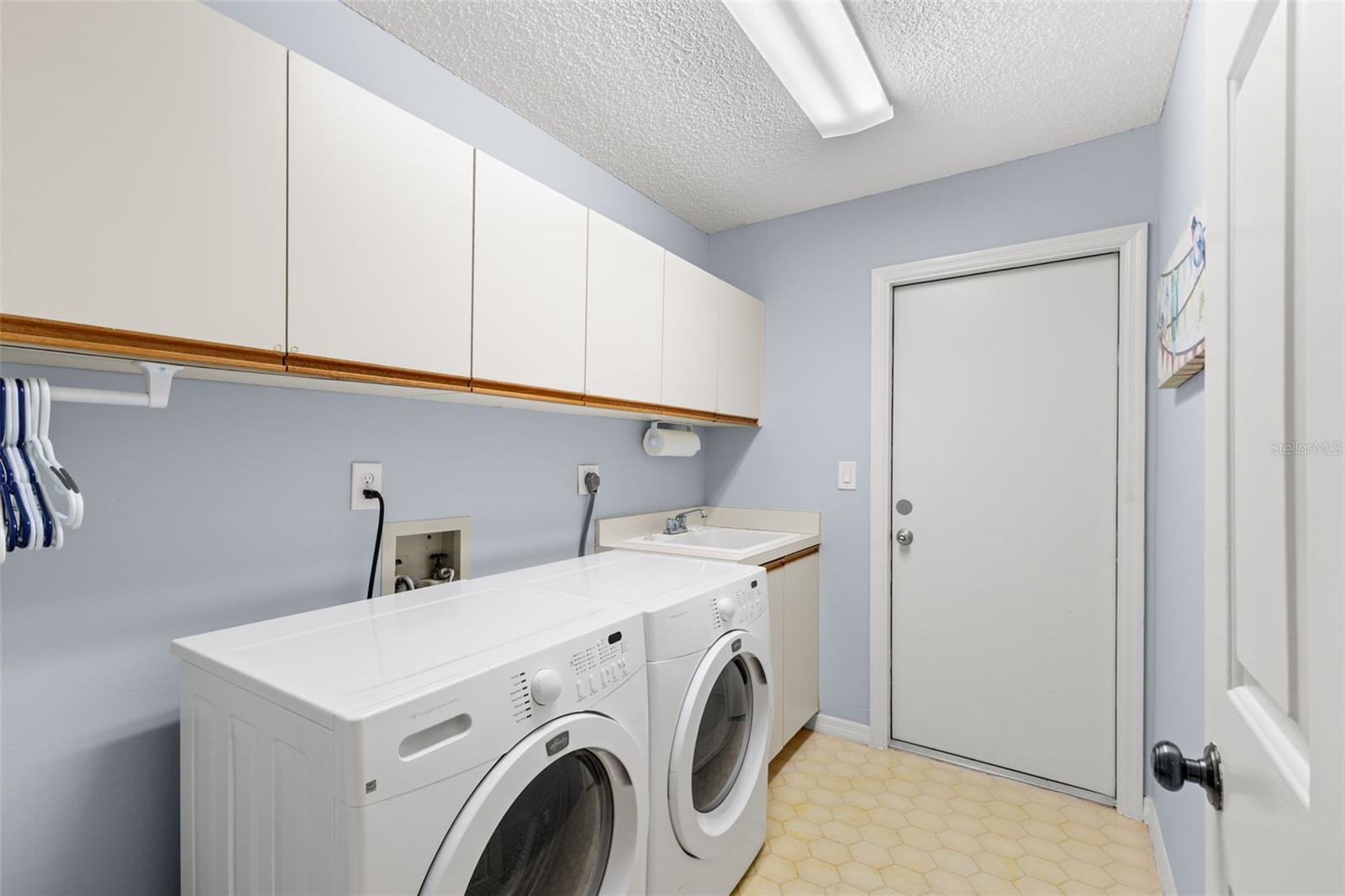 Image 35 of 45 For 235 Woodridge Circle