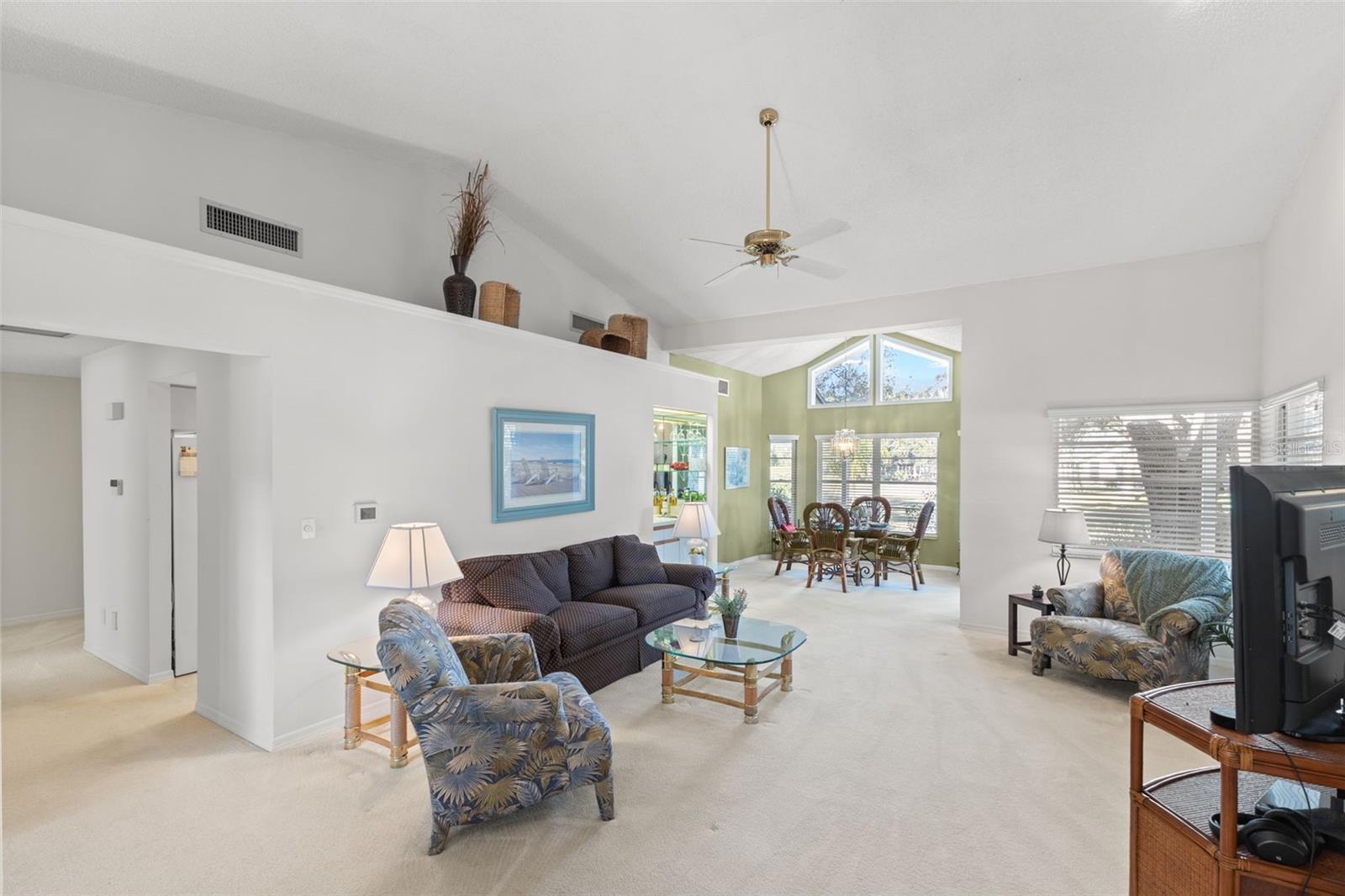 Image 7 of 45 For 235 Woodridge Circle