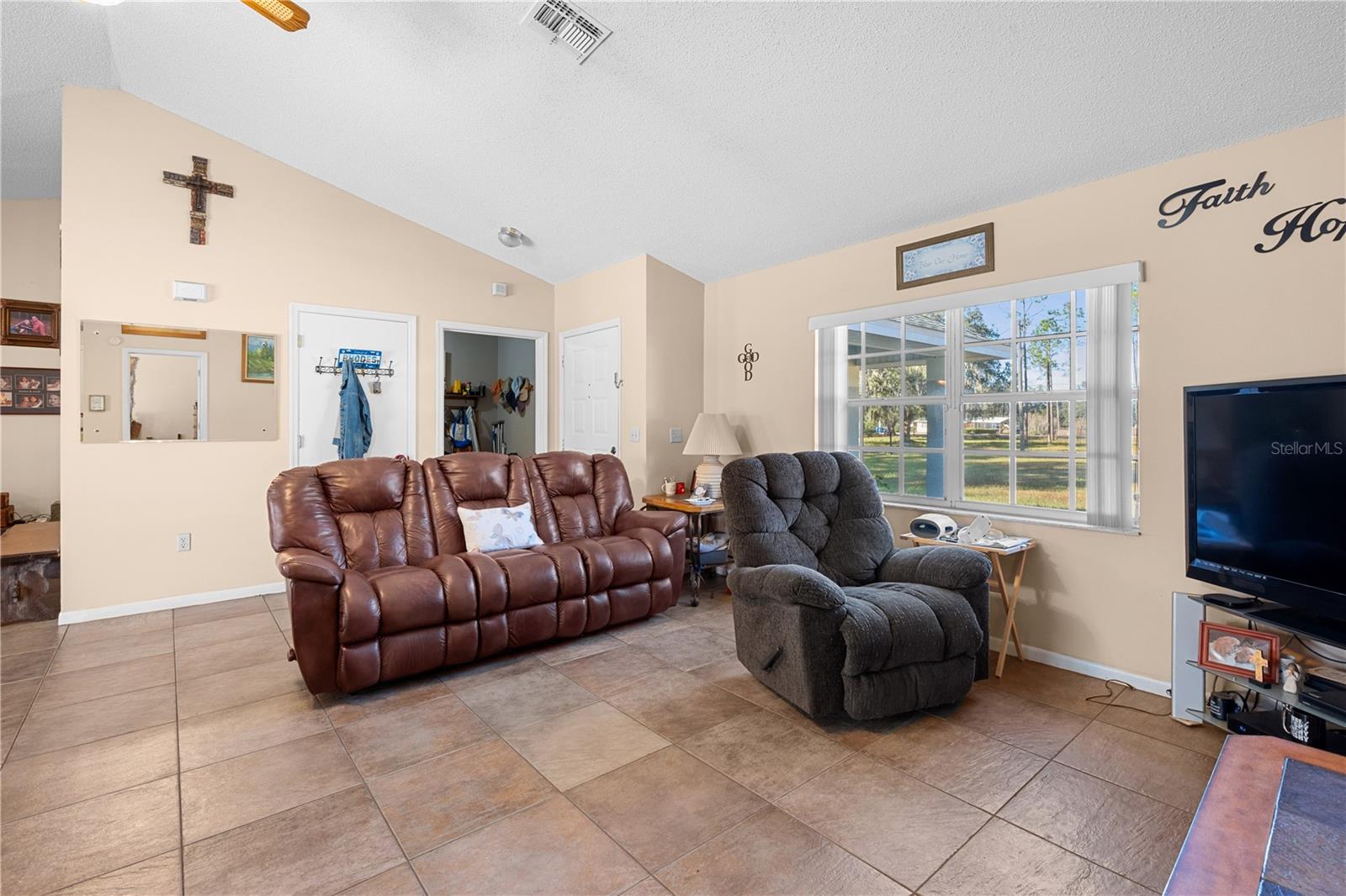 Image 7 of 49 For 11704 Bur Mac Road