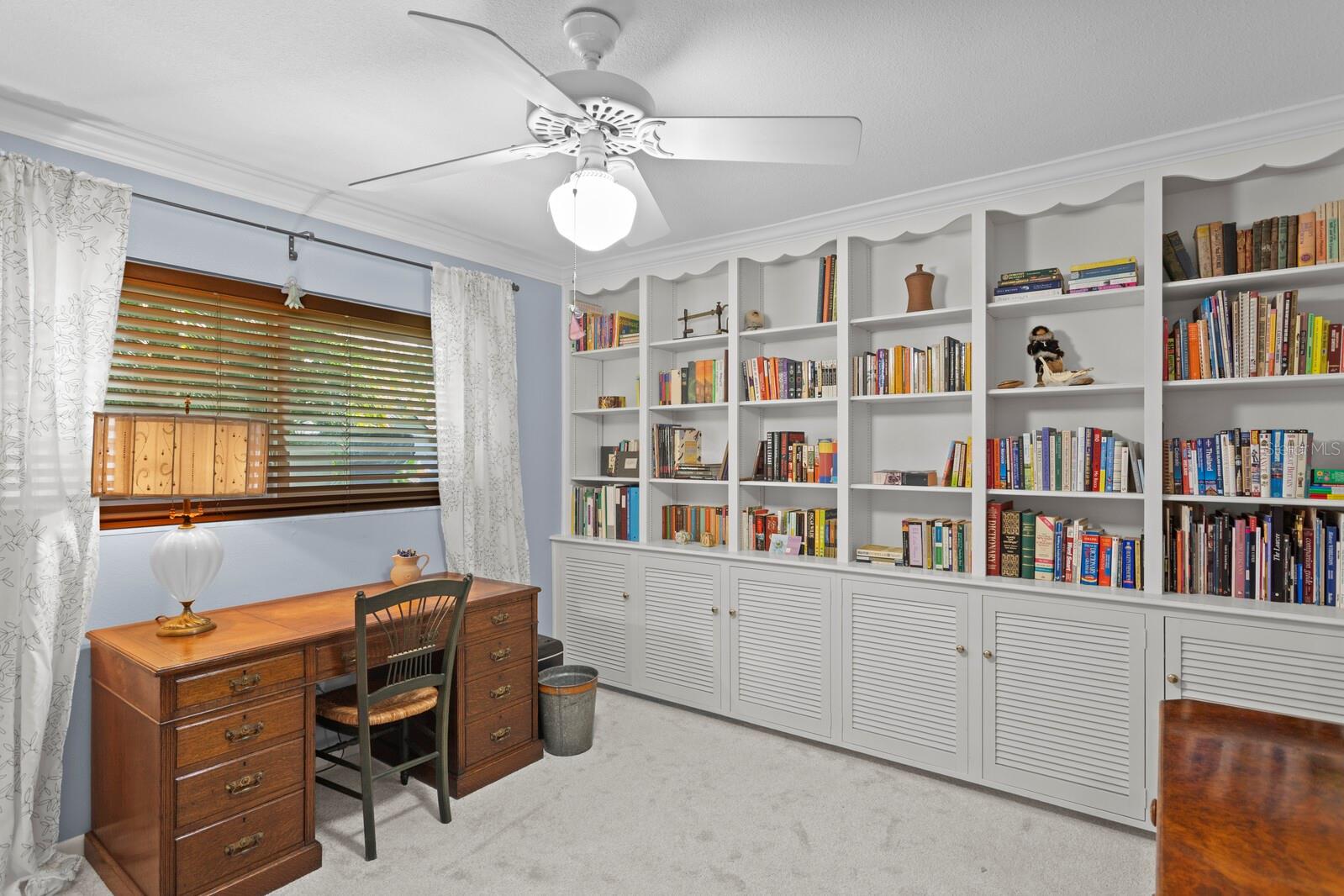 Listing photo id 40 for 1501 75th Circle Ne