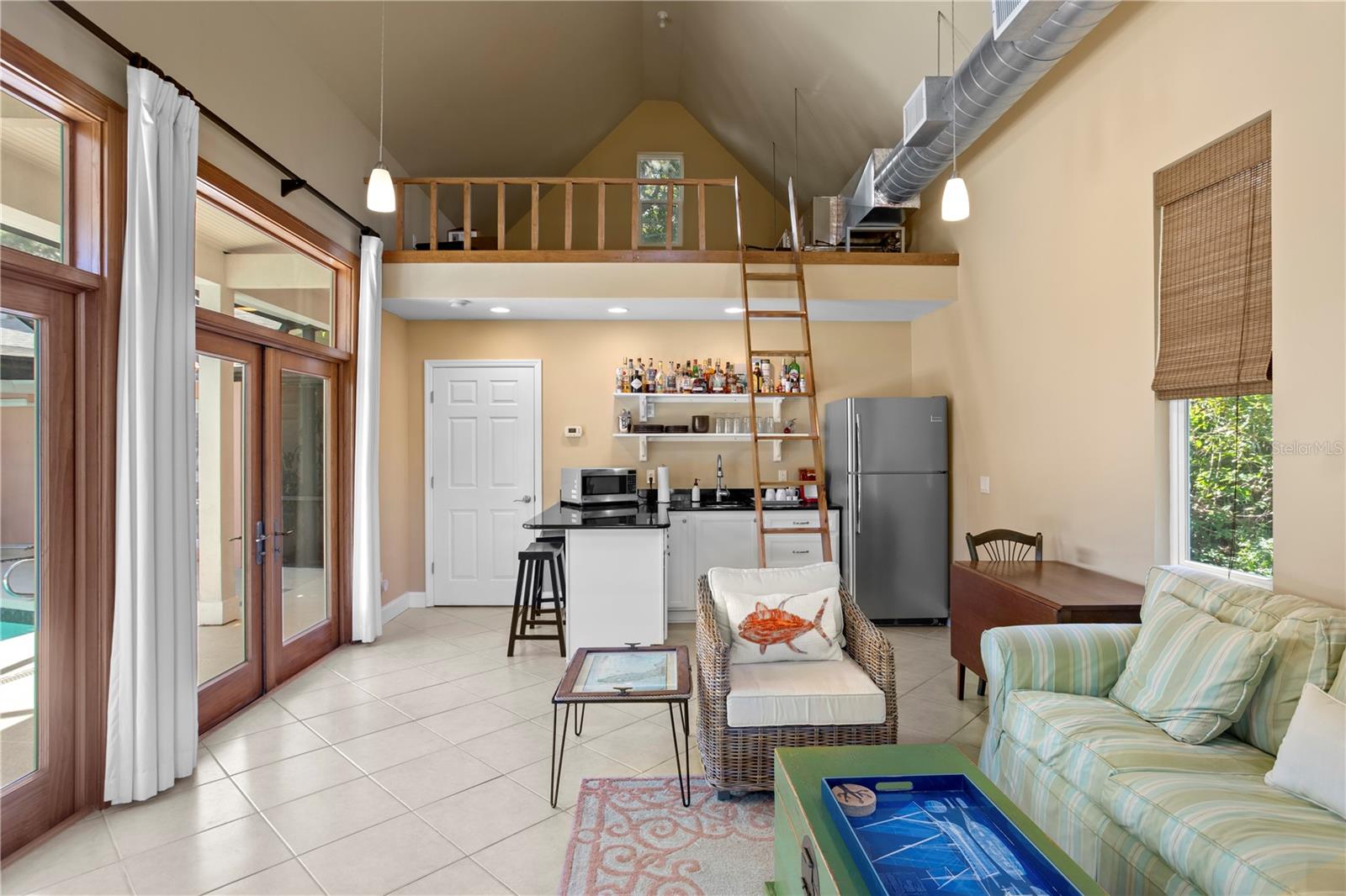 Listing photo id 50 for 1501 75th Circle Ne