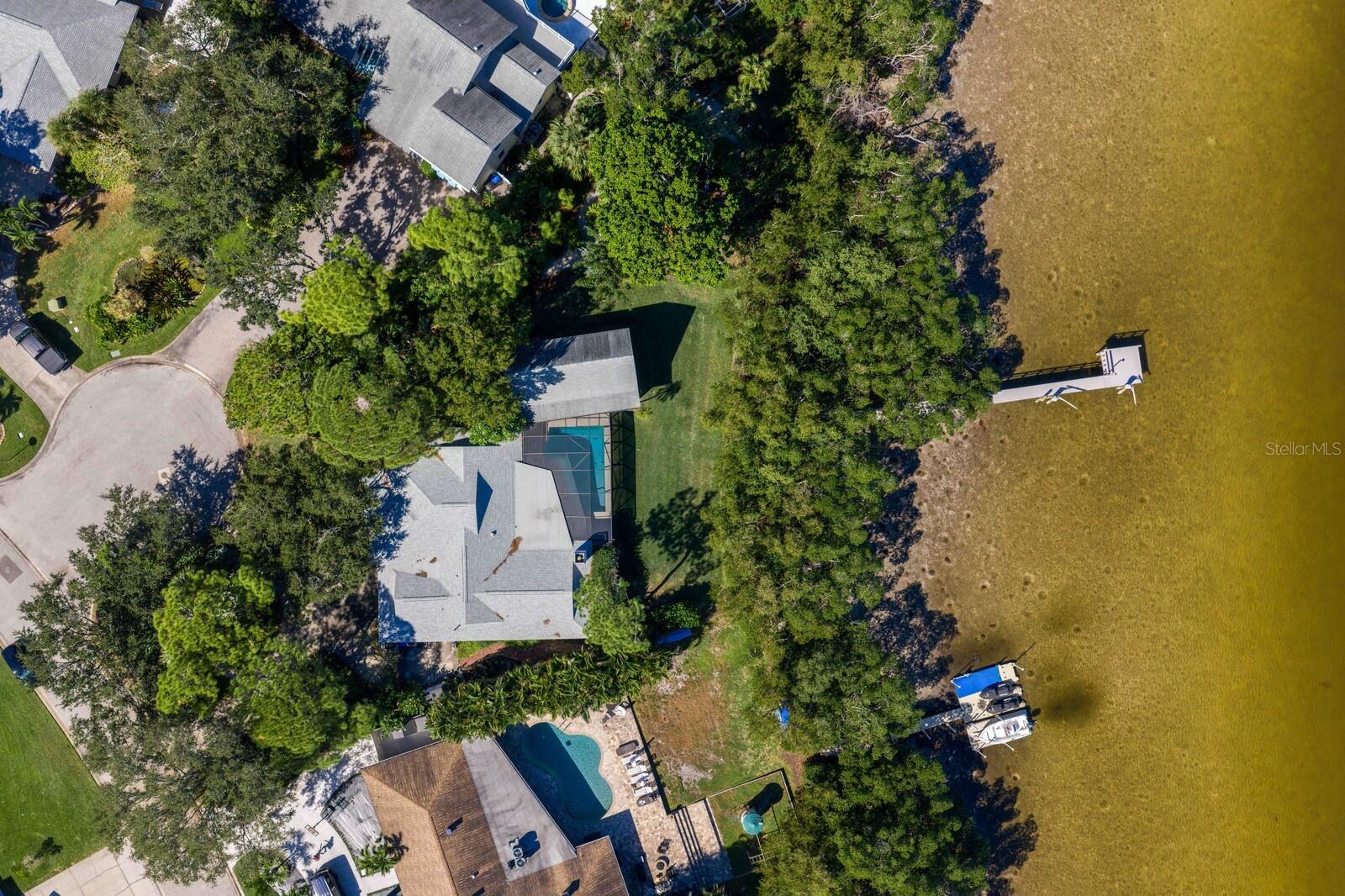 Listing photo id 66 for 1501 75th Circle Ne