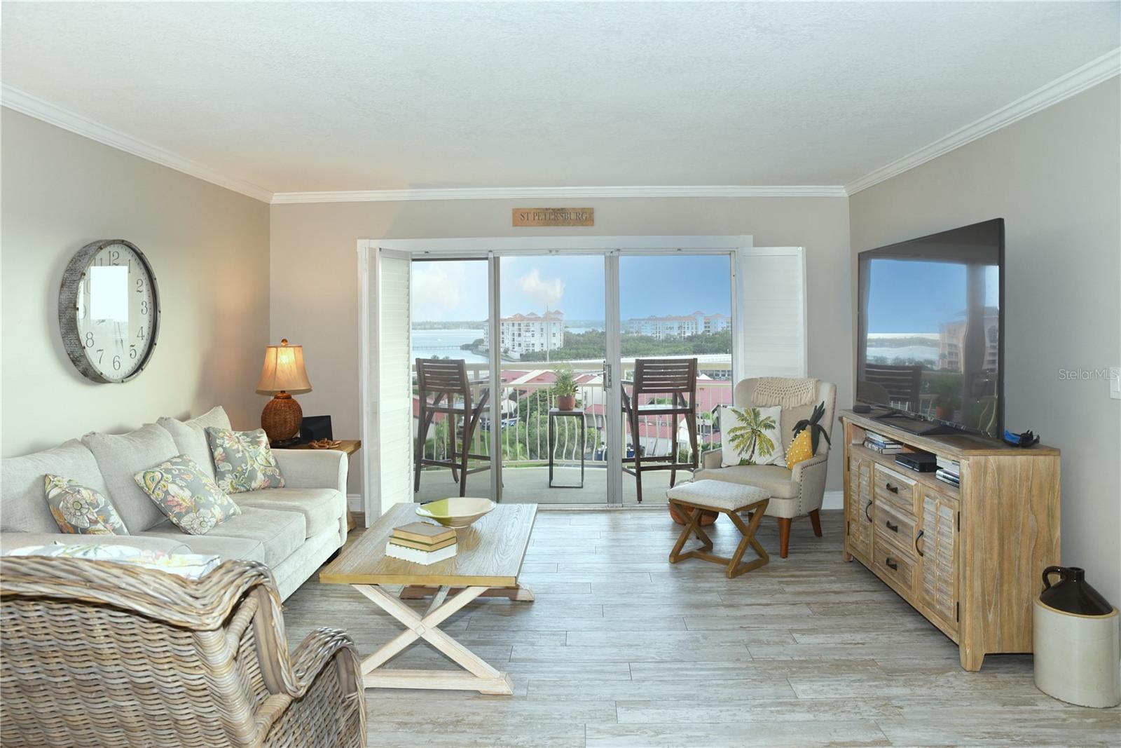 Image 10 of 31 For 4900 Brittany Drive S 811