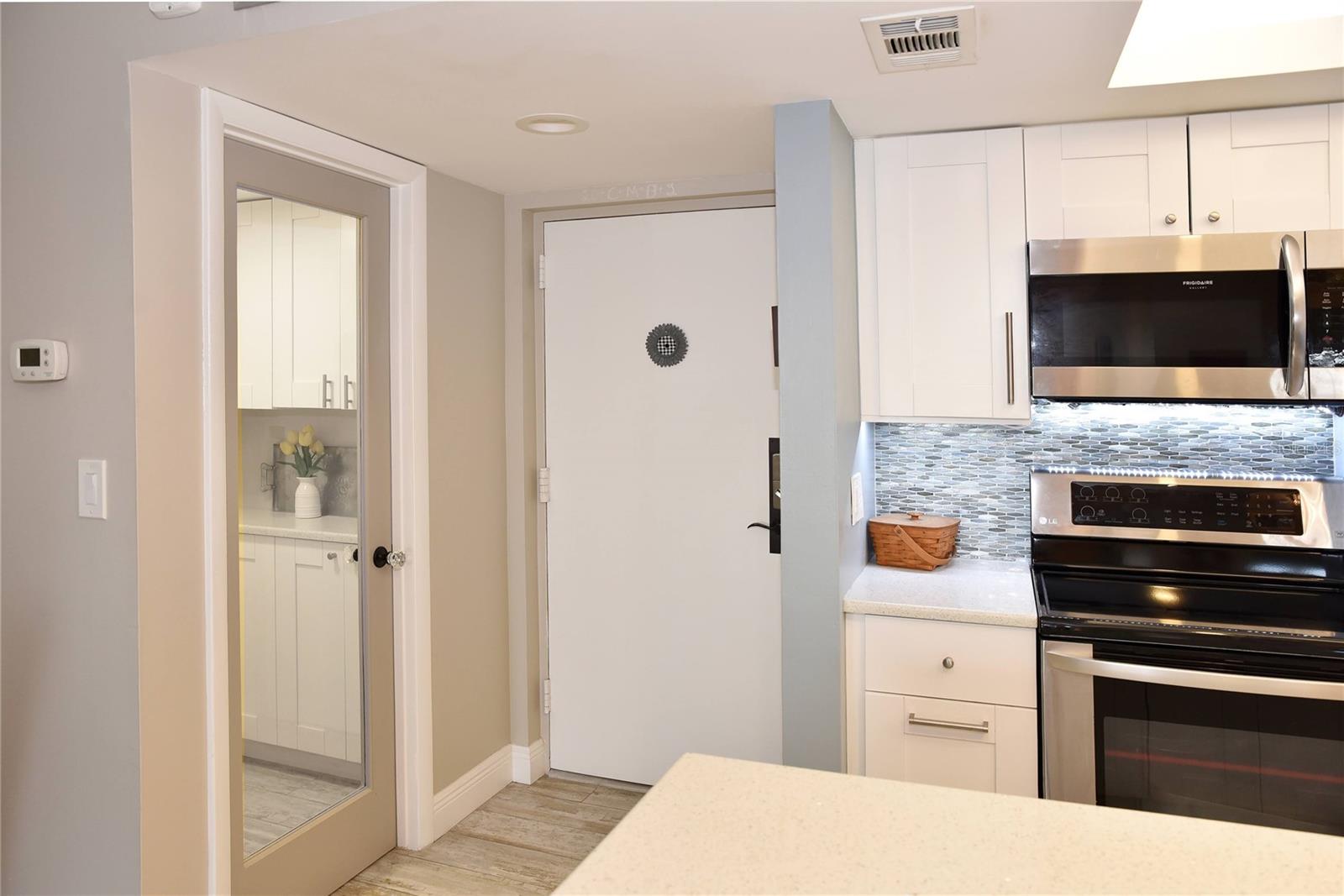 Image 2 of 31 For 4900 Brittany Drive S 811