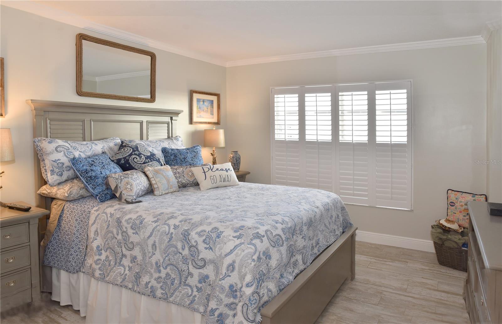 Image 20 of 31 For 4900 Brittany Drive S 811