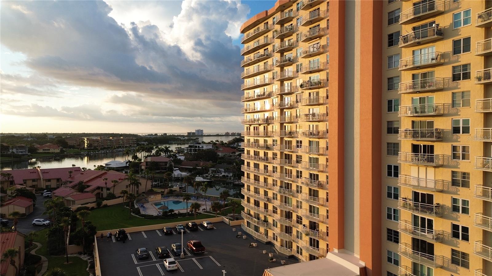 Image 29 of 31 For 4900 Brittany Drive S 811