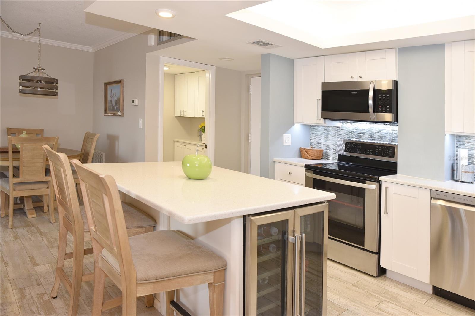 Image 5 of 31 For 4900 Brittany Drive S 811