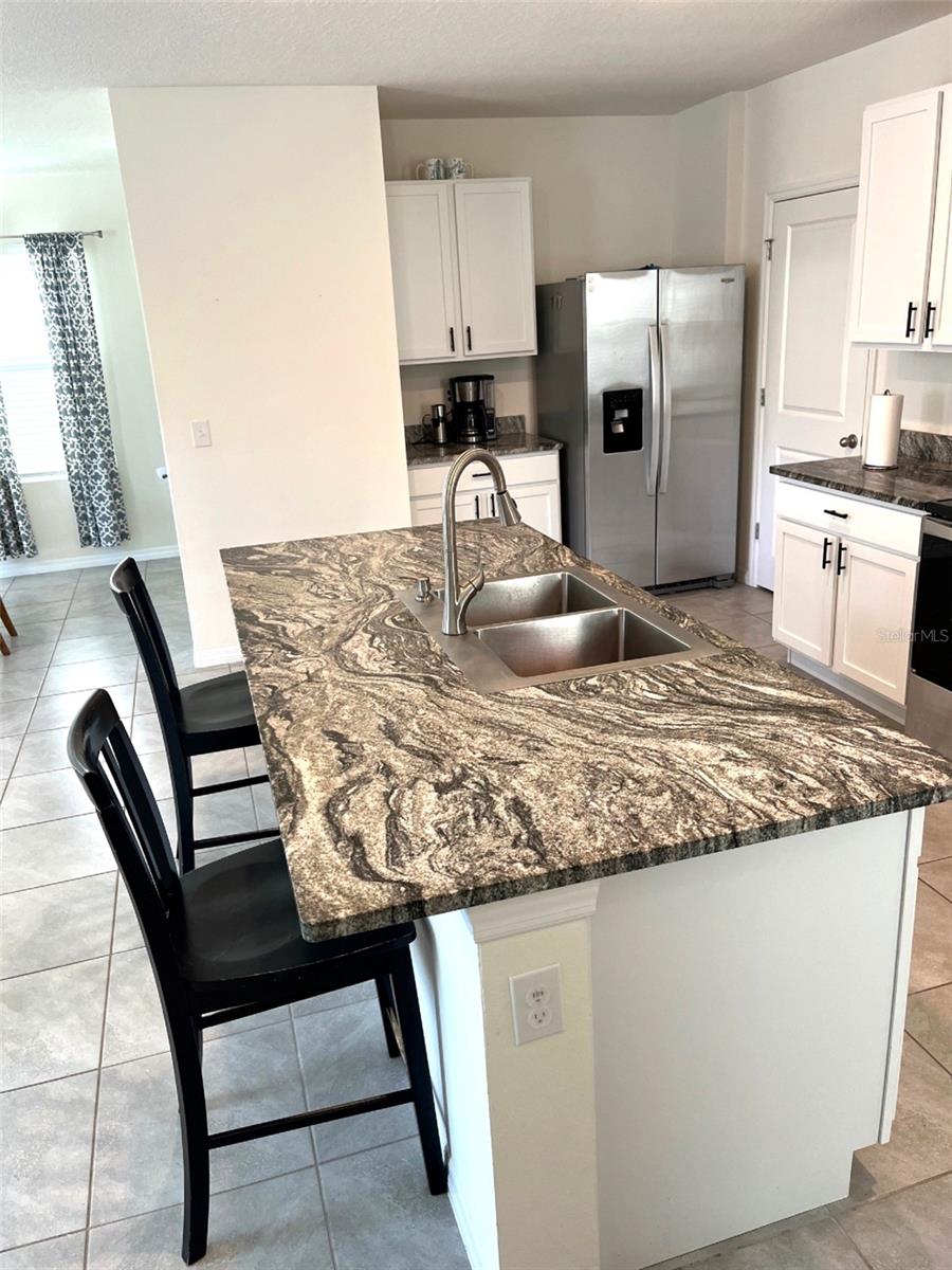 Image 6 of 36 For 32606 Canyonlands Drive