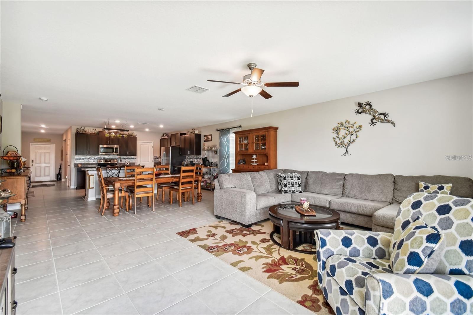 Listing photo id 10 for 7021 King Creek Drive